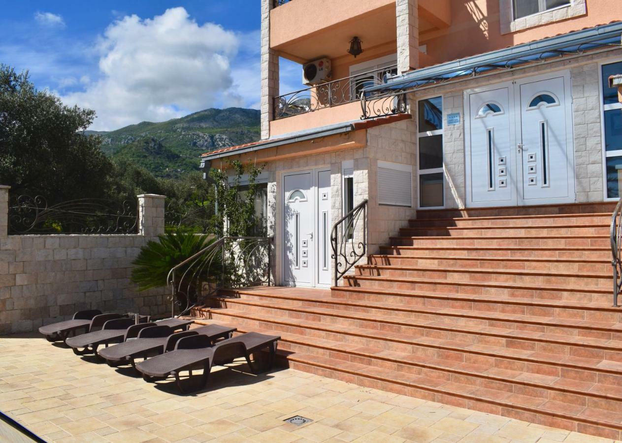 Villa Dolphin Apartments Petrovazzo Esterno foto