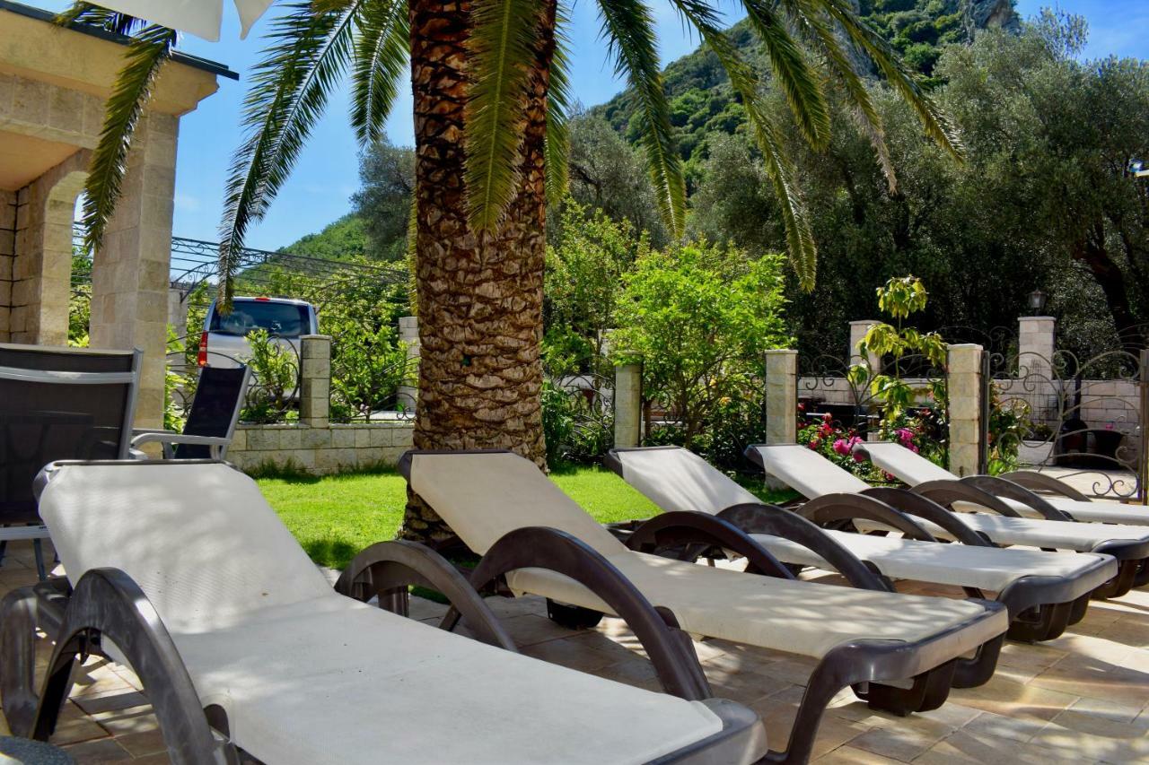 Villa Dolphin Apartments Petrovazzo Esterno foto